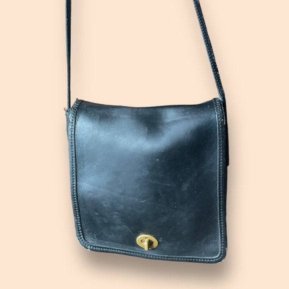 Vintage Coach New York Companion Leather Flap Twist lock Crossbody Bag Authentic - Picture 3 of 16